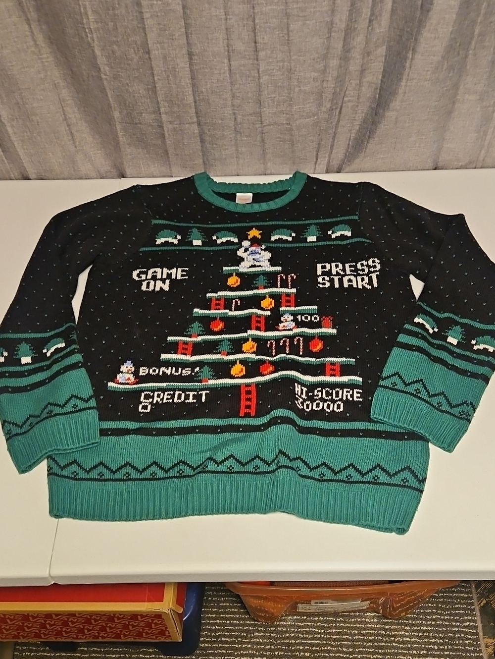 Donkey Kong Video Game Holiday Sweater XXL WOMENS